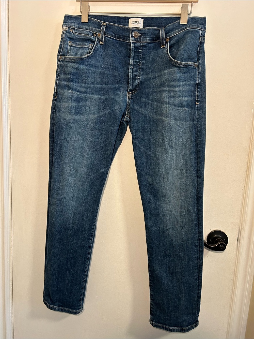 Citizens of Humanity Women’s Slim Straight Jeans in Medium Blue